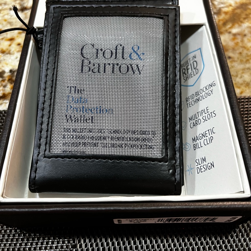 Croft & Barrow Black Leather bifold wallet